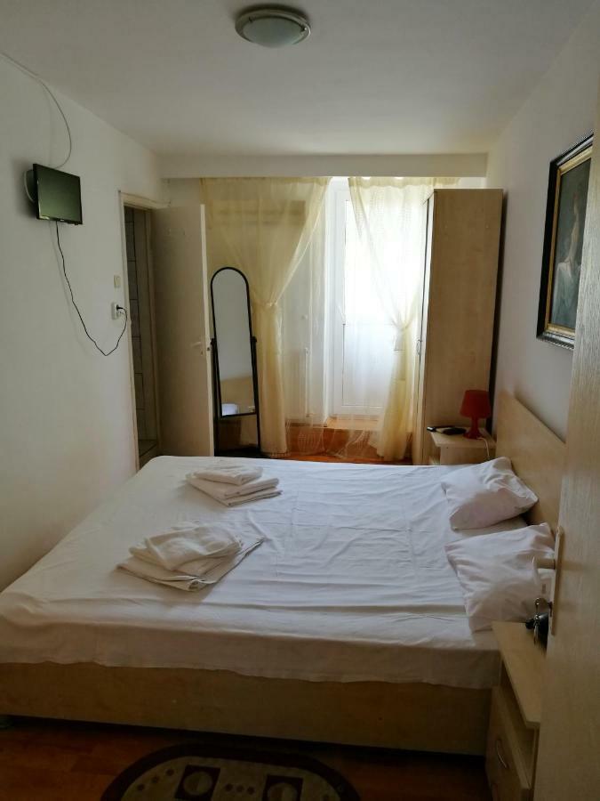 Hotel Dona 3*